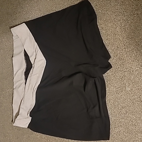 Maternity bundle 3 shirts one pair shorts size L - Picture 5 of 5